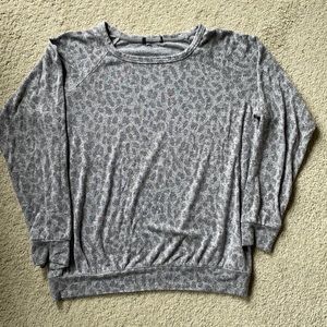 Buffalo David Bitton leopard print long sleeve loungewear top M
